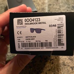 Oakley sun glasses new in box! Holbrook Metal. Prism Grey.